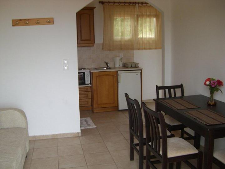 Anatoli Apartments Agios Stefanos Avliotes  Buitenkant foto